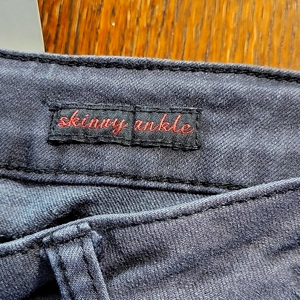 Earl Black Jeans